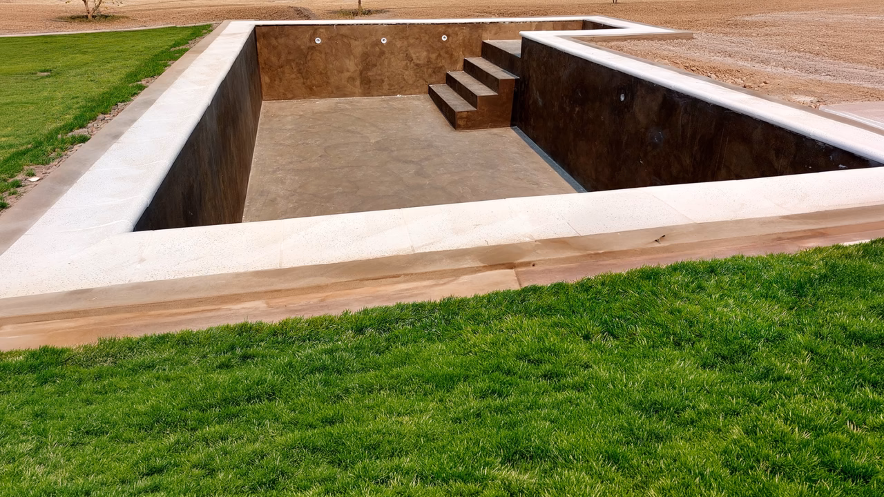Piscina de hormigón construida por Construmax en San Luis, Salta
