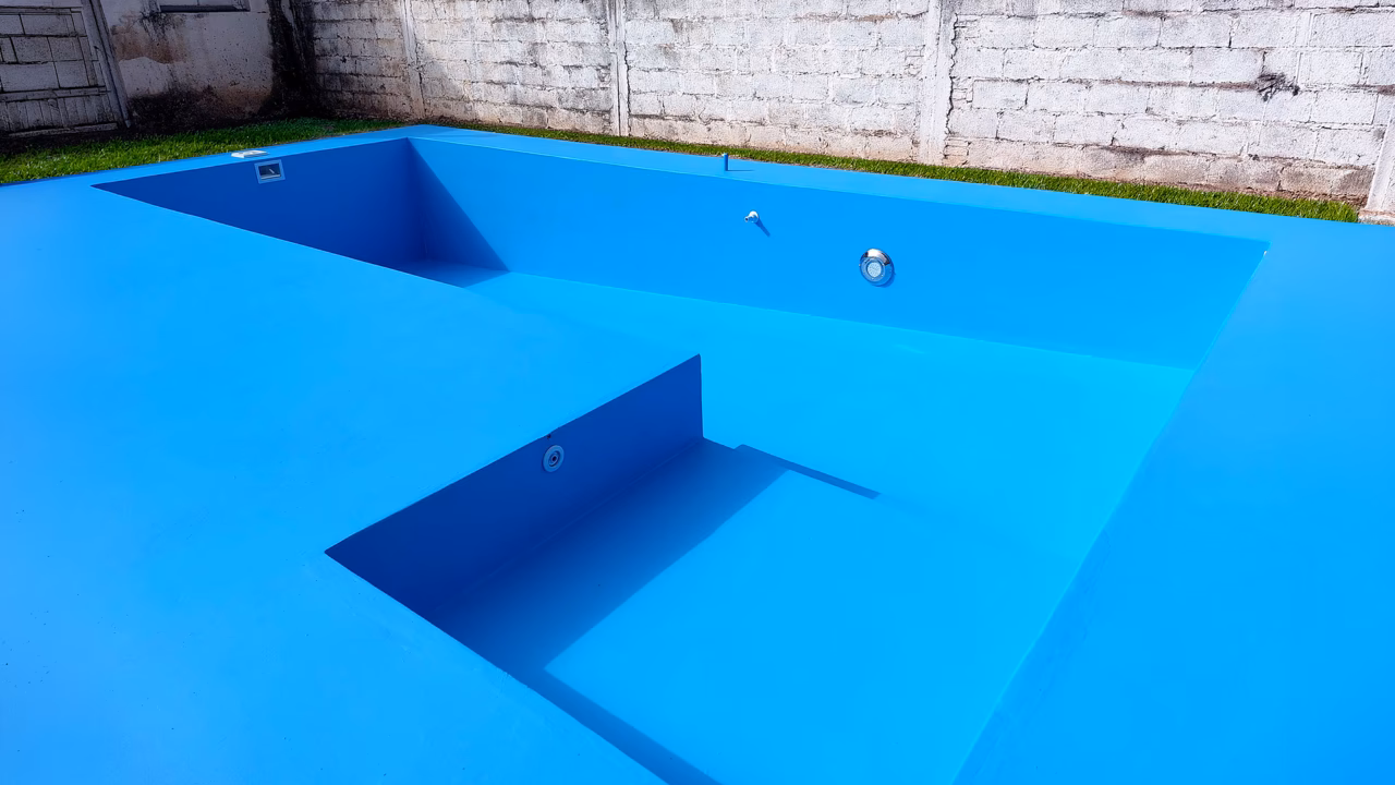 Automatización de piscinas: control desde el celular y dosificación